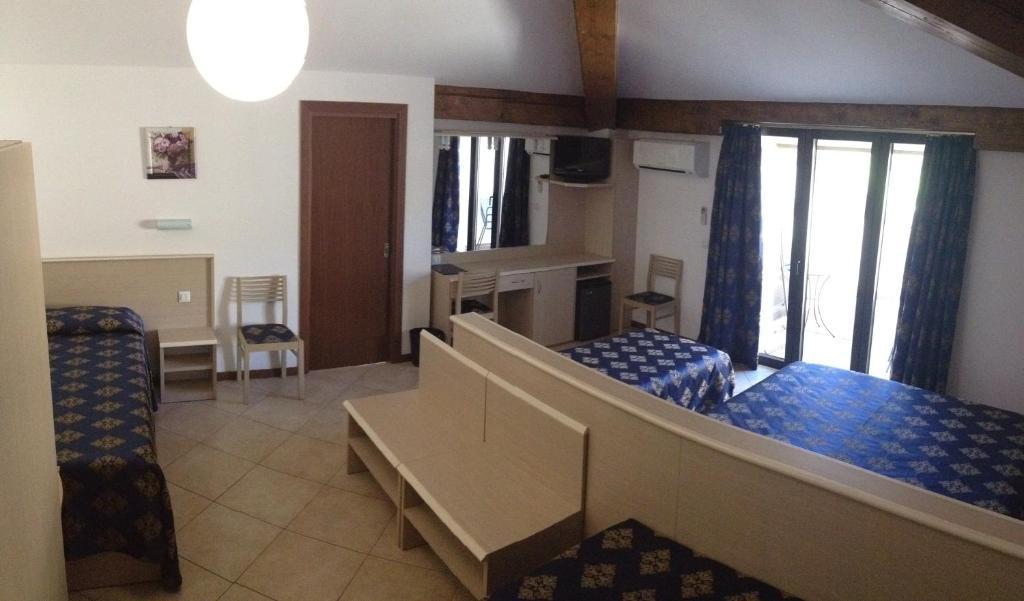 Hotel Merloni Grandola ed Uniti Δωμάτιο φωτογραφία